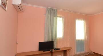 Фото номера Двухместный номер Делюкс с 1 кроватью и душем Гостиница Guest House Lastochka г. Песчаное 4
