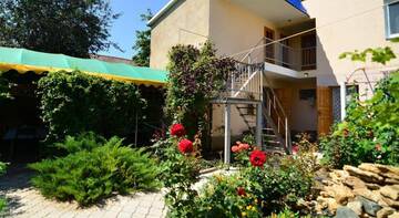 Фотографии Гостиница Guest House Lastochka г. Песчаное Крым (Россия) №5 Фото Гостиница Guest House Lastochka г. Песчаное 5